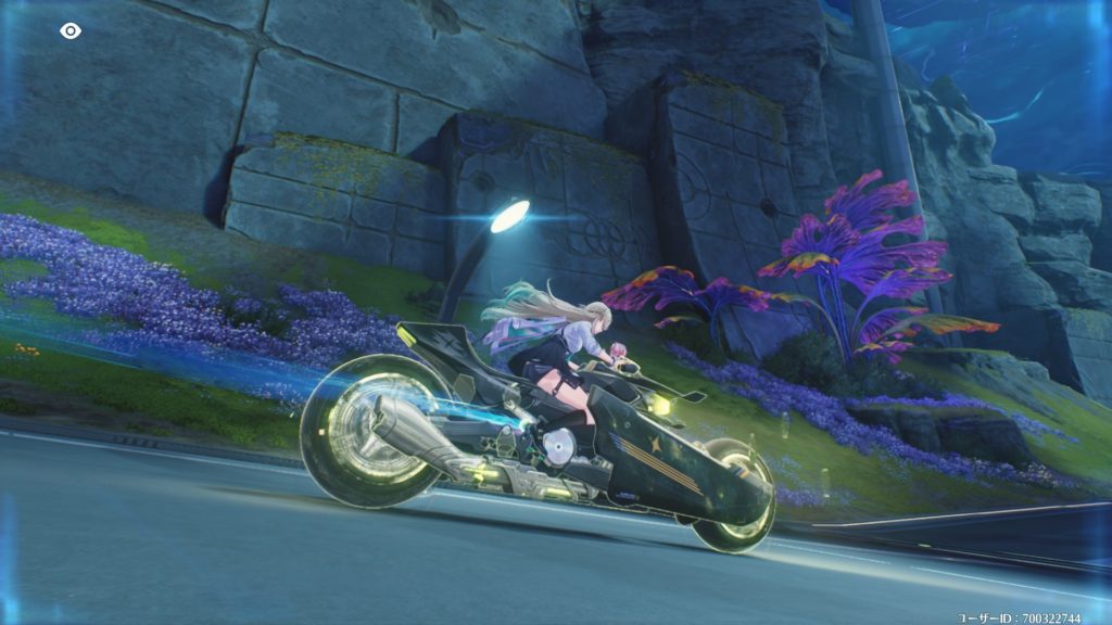 鳴潮では高速移動が可能な「バイク」を運転できます